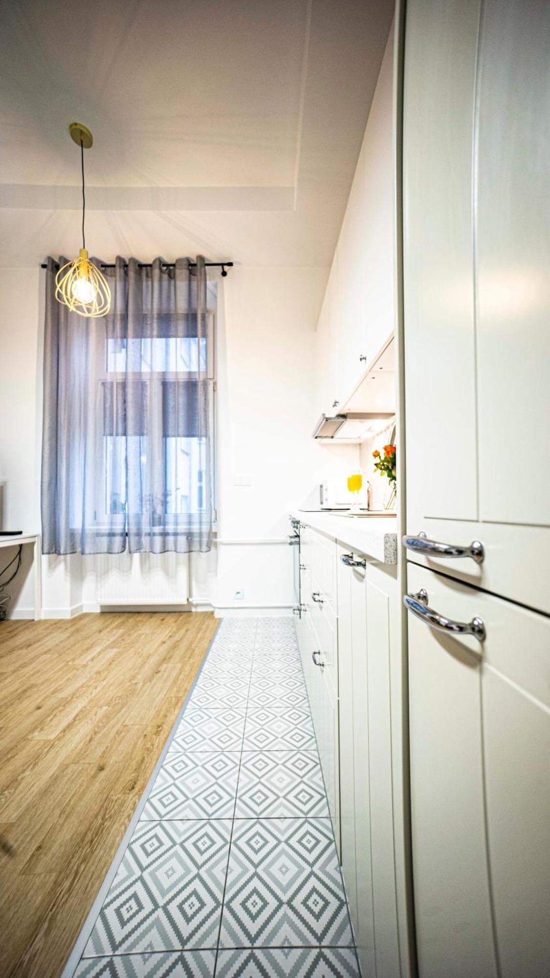 Apartamento Spacious With 3 Meter Ceilings, Powisle, The Old Town Varsovia