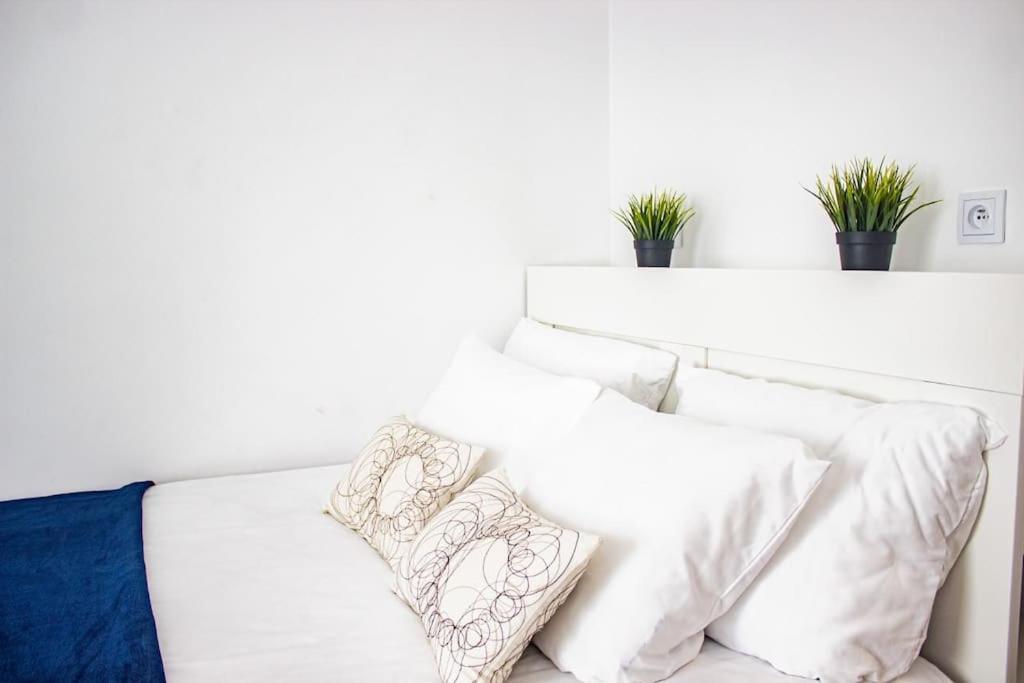 Apartamento Spacious With 3 Meter Ceilings, Powisle, The Old Town Varsovia