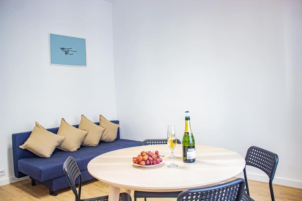 Apartment Spacious With 3 Meter Ceilings, Powisle, The Old Town